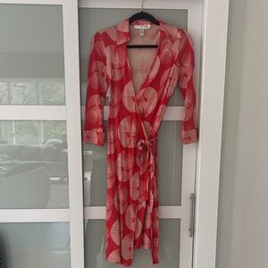 Diane Von Furstenberg Red and White Fan Pattern Wrap Dress